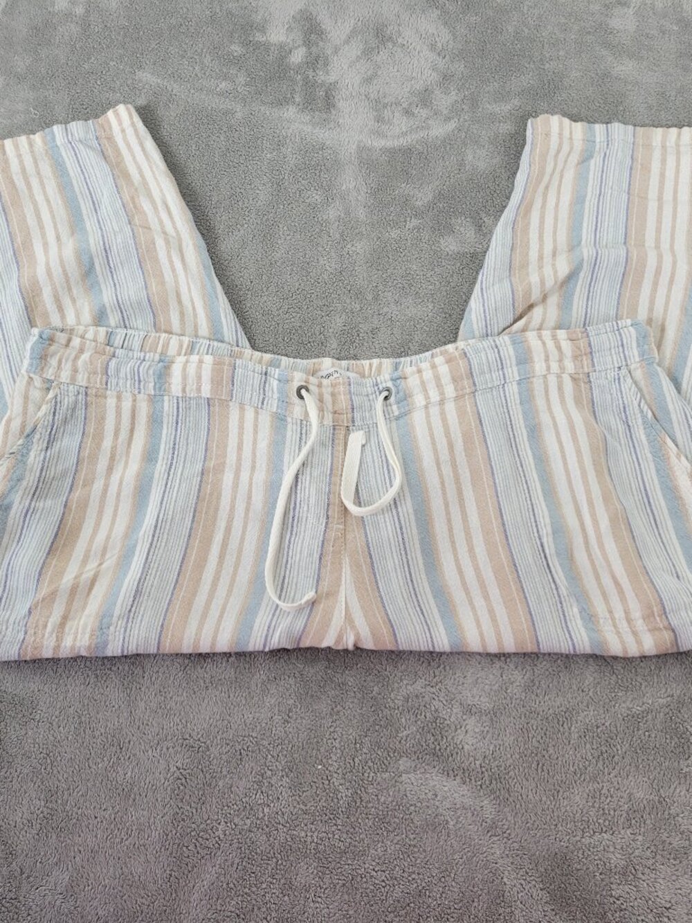 Juniper + Lime 1X Striped Capri Pants Blue Tan Linen Rayon Elastic Waist CAP38E